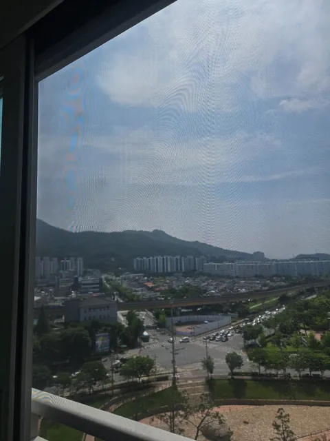 김해 구산 이진캐스빌1단지 블랙스텐망·모헤어 교체 현장